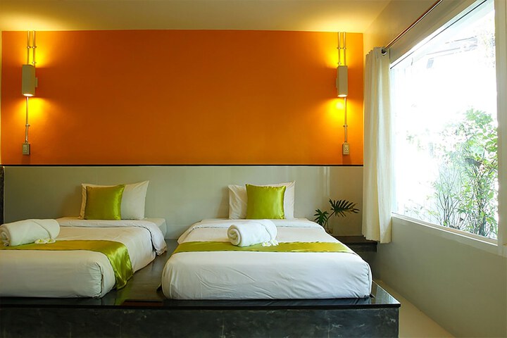 Room 8 of 75
