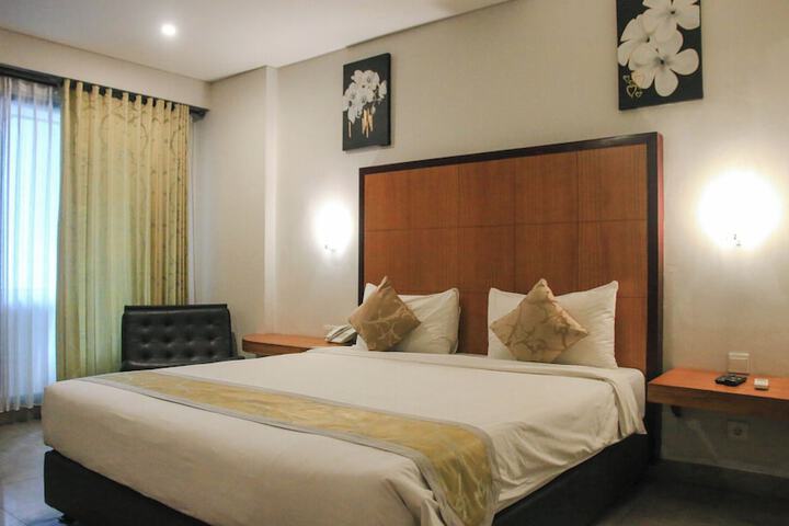 Room 9 of 24