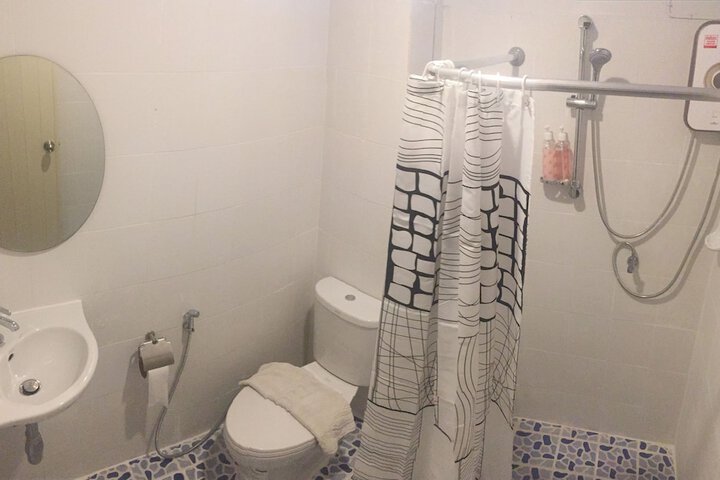Room 17 of 23