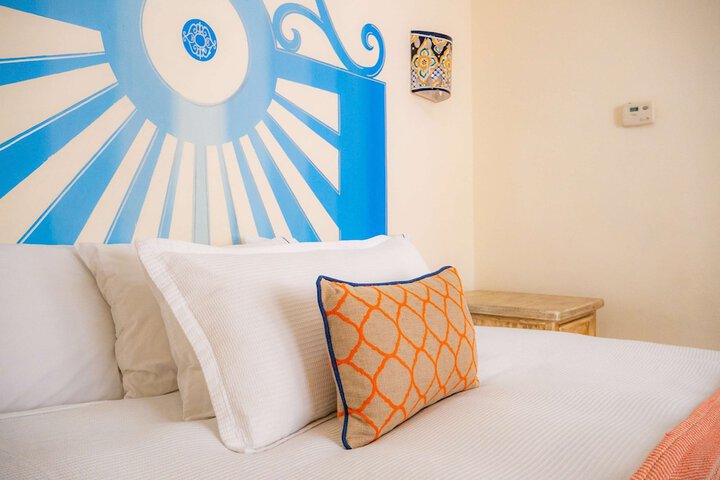 Room 25 of 192