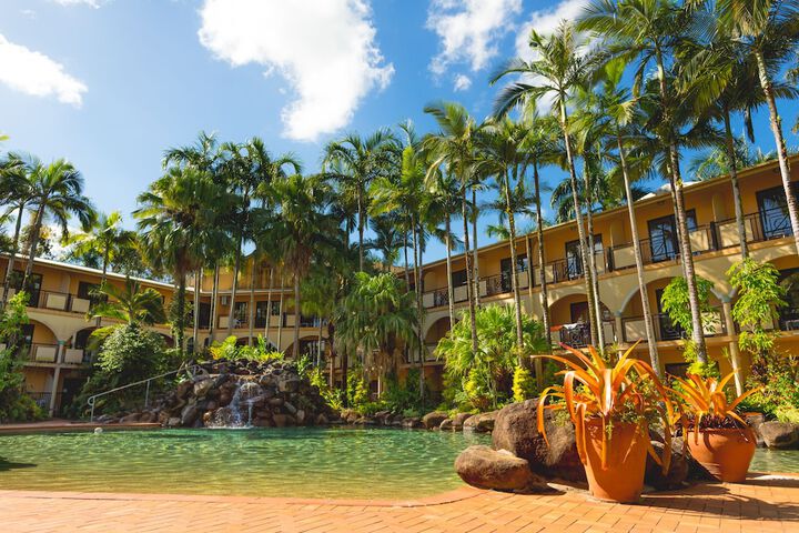 Hotel with Pool