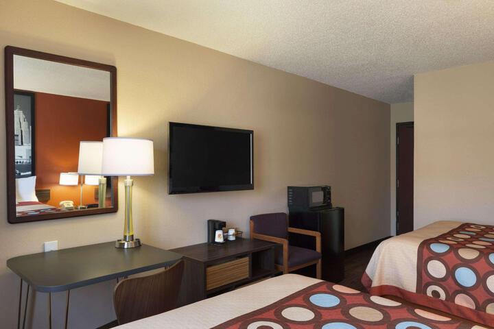 Double Accessible Queen Size Bed (3 of 4)
