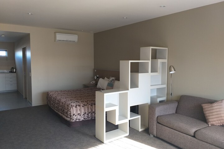 Room 4 of 24