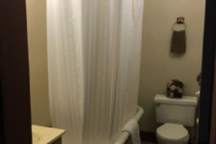 Room 140 of 240