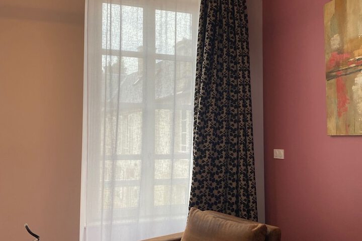 Room 27 of 137