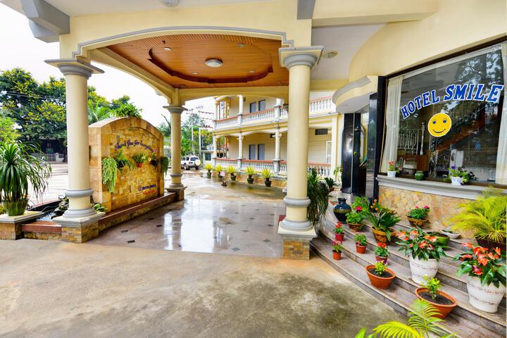 Hotel Smile