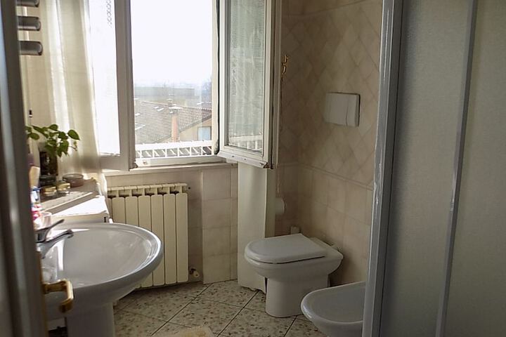 Room 11 of 29