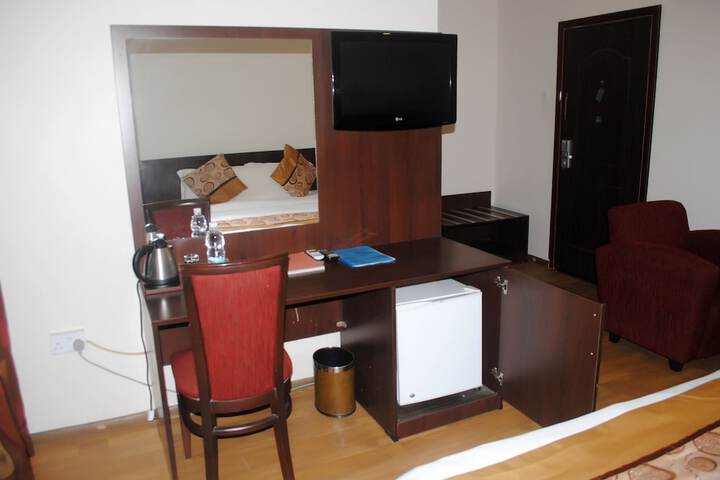 Room 5 of 57