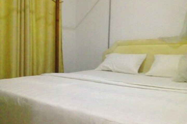 Room 11 of 25