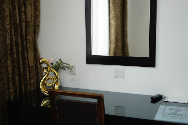 Room 28 of 69