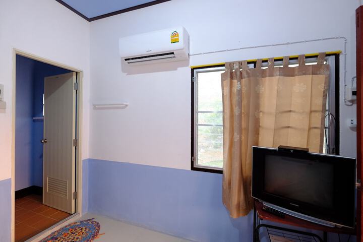 Room 13 of 29