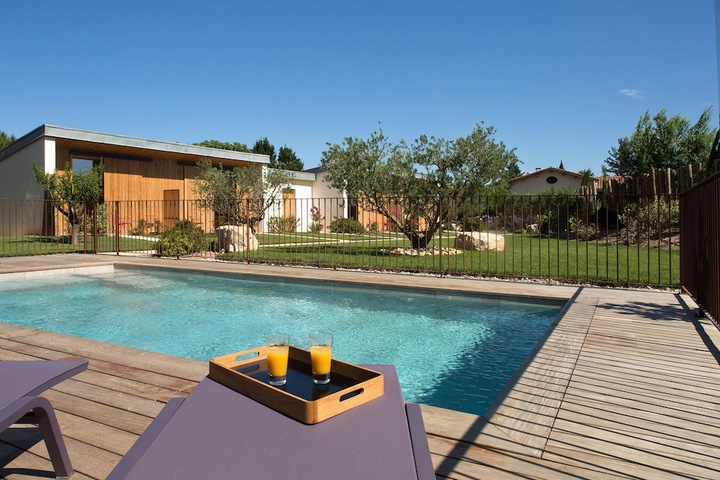 Hotel with Pool