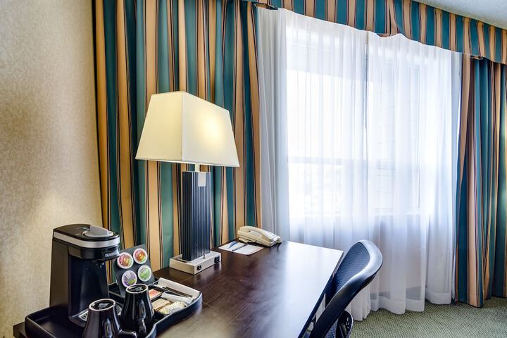 Breakfast/Coffee Service 32 of 55