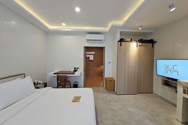 Room 32 of 218