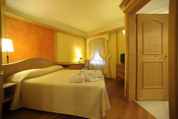 Room 5 of 57
