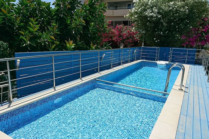 Pool 8 of 13