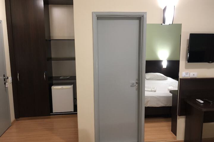 Room 4 of 34