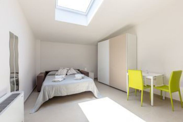 Room 16 of 16