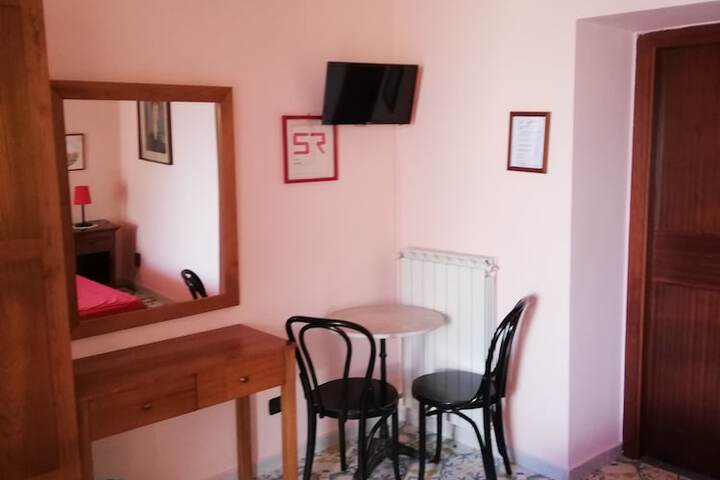 Room 12 of 48