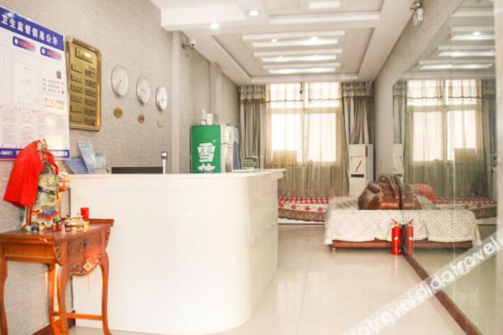 Hotel Interior 9 of 25