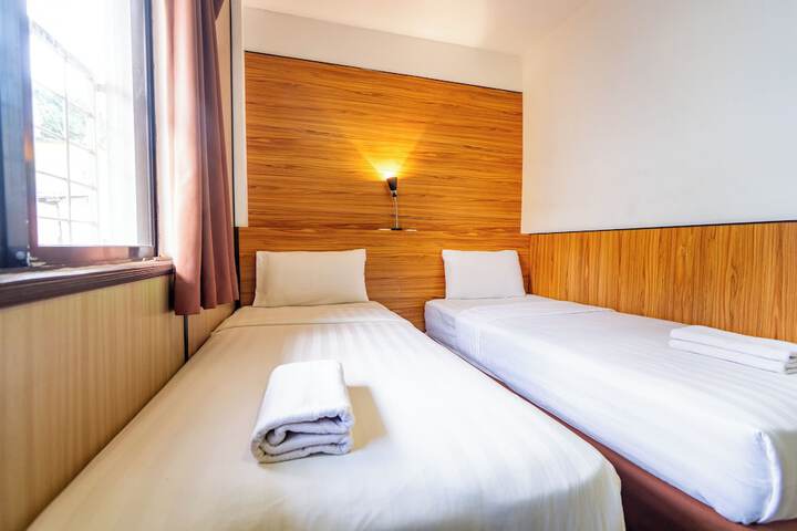Room 5 of 30