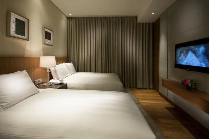 Room 10 of 54