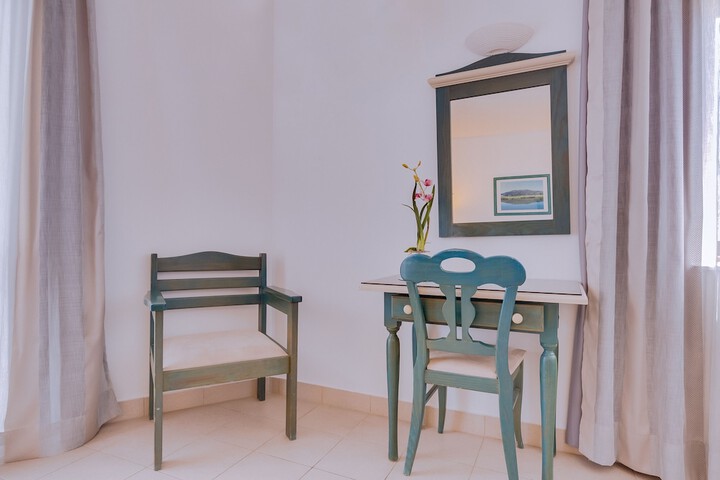 Room 13 of 29
