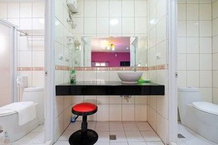 Room 3 of 26