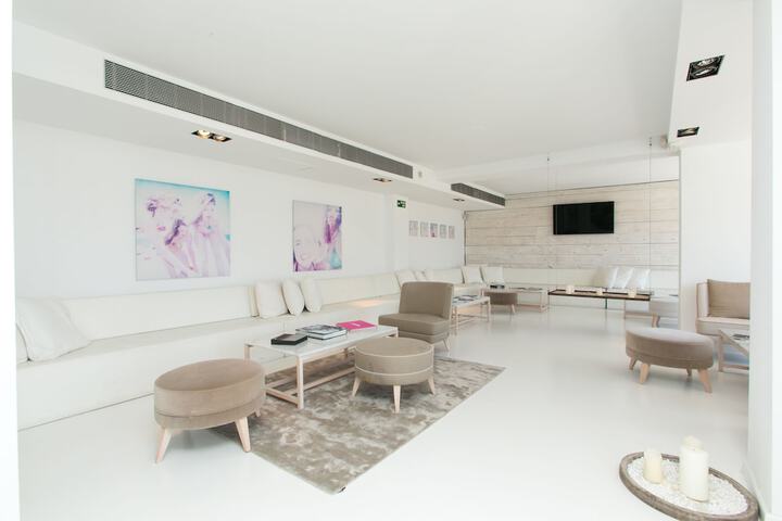 Hotel Lobby