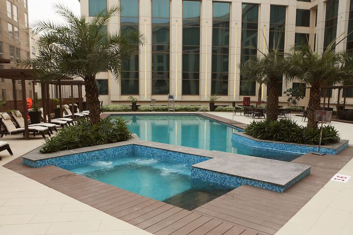 Hotel Pool