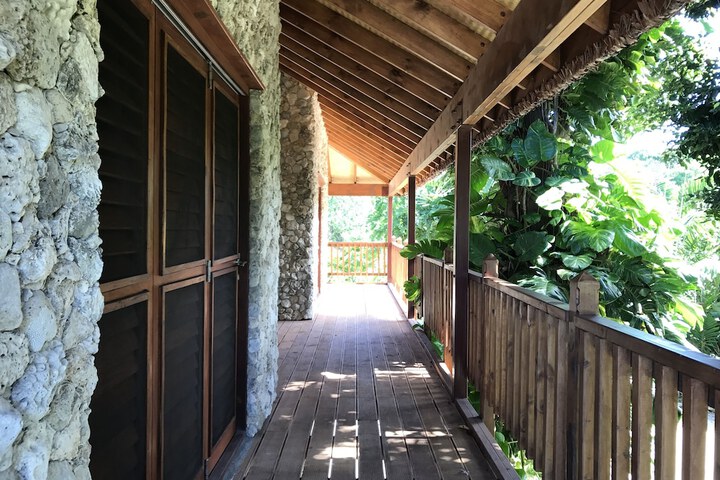 Room 4 of 96