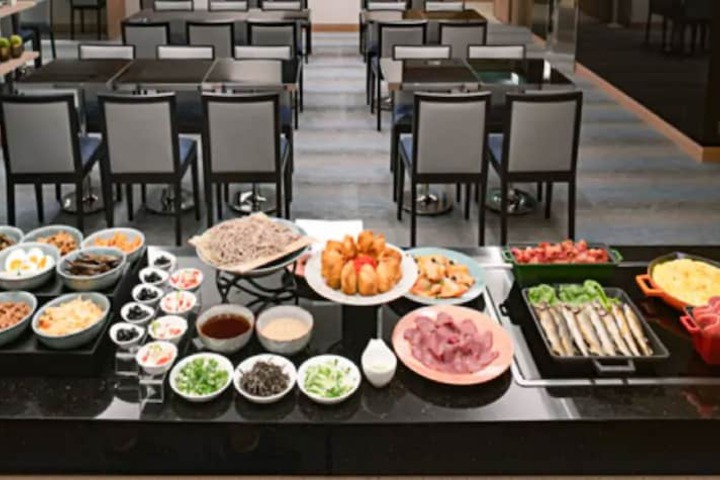Dining 105 of 121
