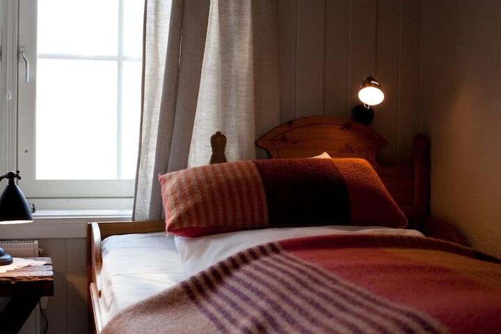 Room 21 of 62