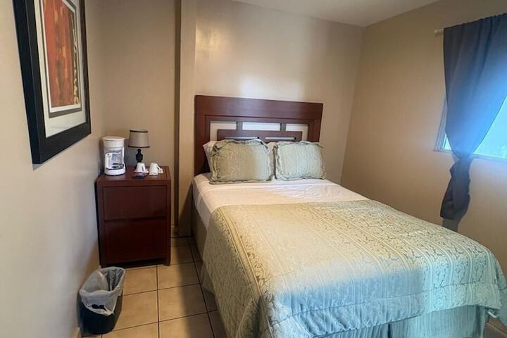Room 16 of 44