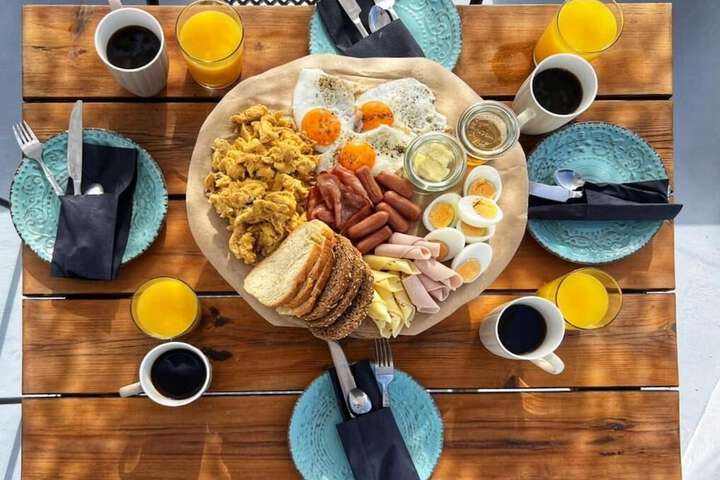 Breakfast/Coffee Service 61 of 77