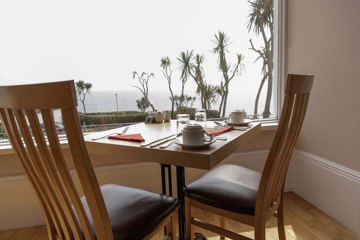 Dining 107 of 131