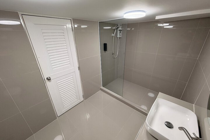 Room 34 of 52