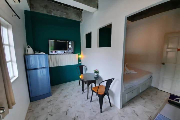 Room 15 of 38