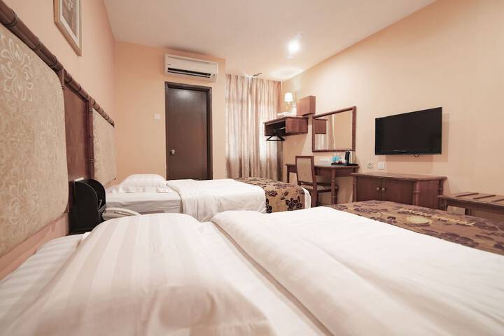 Room 9 of 30