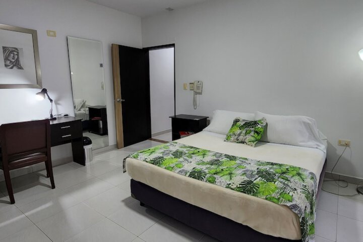 Room 7 of 61