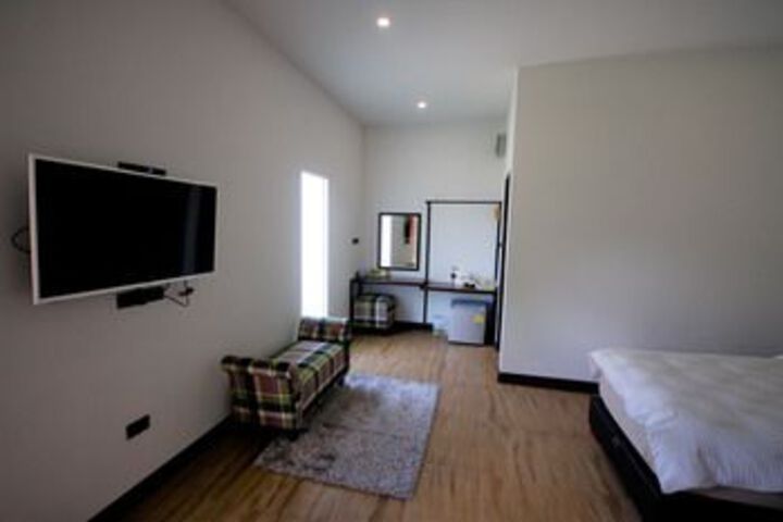 Room 16 of 17