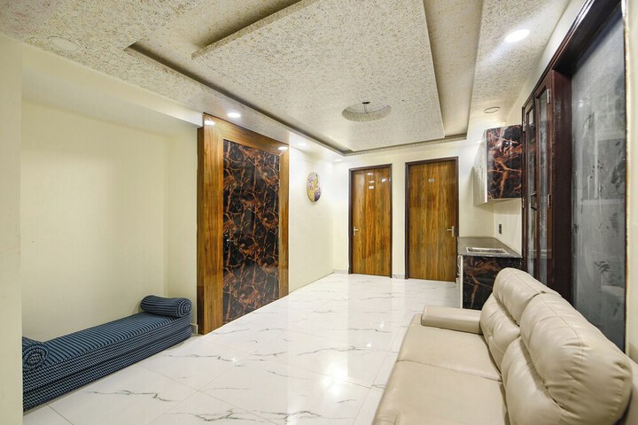 Hotel Interior 5 of 25