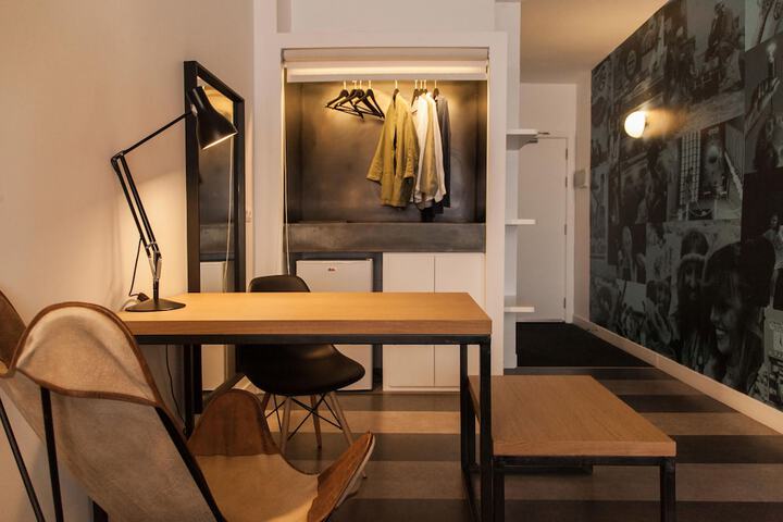 Room 10 of 52