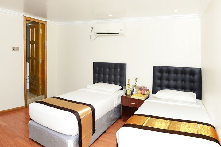 Room 7 of 24