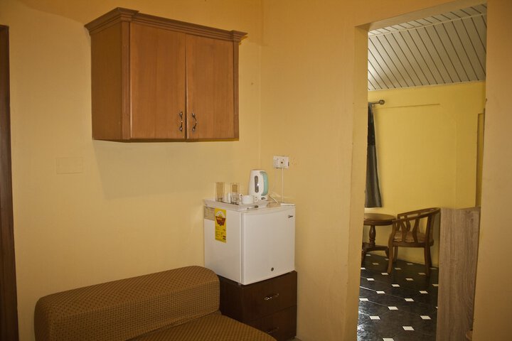 Room 12 of 66