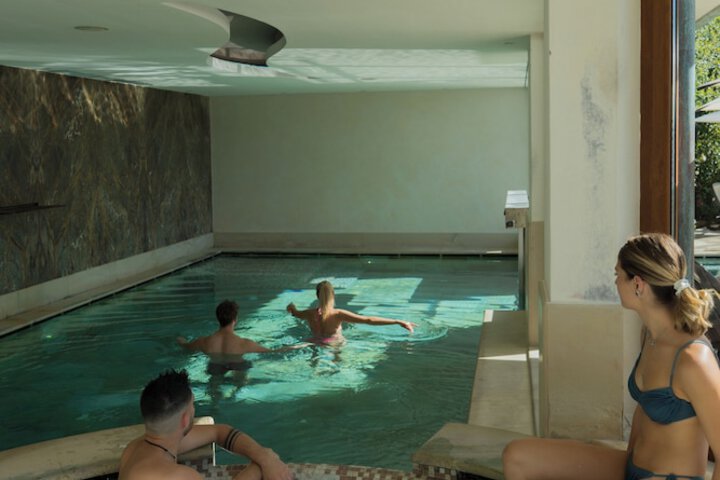 Spa 52 of 108