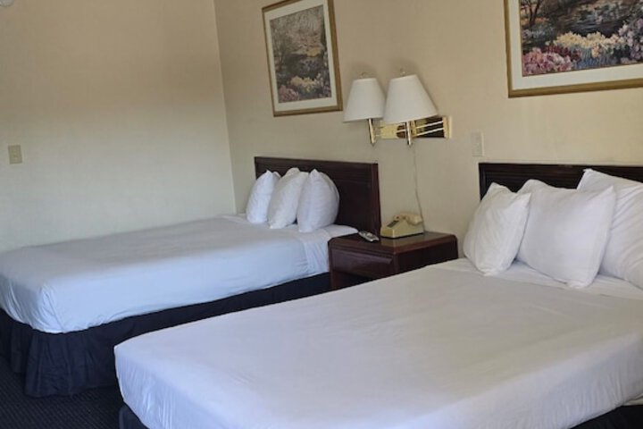 Room 5 of 13