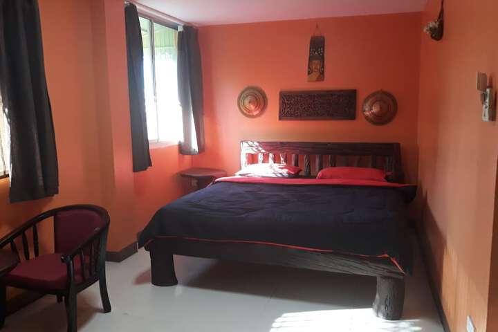Room 7 of 11