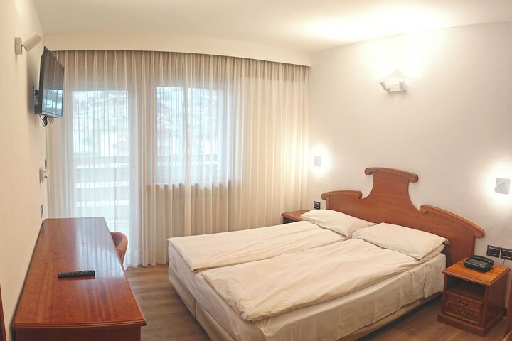 Room 12 of 53