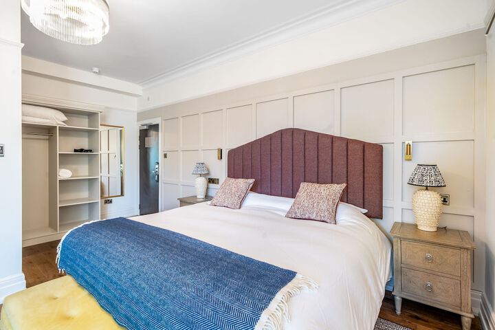 Room 8 of 49